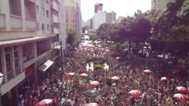 PAULO, FEBRUARY 23, 2023 Sokak Karnaval Bloğu Sao Paulo Brezilya şehir merkezindeki Largo do Aroche do Sao Paulo Karnavalı 2023