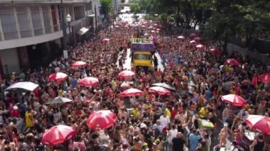 PAULO, FEBRUARY 23, 2023 Sokak Karnaval Bloğu Sao Paulo Brezilya şehir merkezindeki Largo do Aroche do Sao Paulo Karnavalı 2023