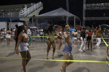 Paulo - 21 Ocak 2024: So Paulo karnavalının samba okulları Pazar gecesi Sambadrome 'da teknik prova yaptılar (21 Ocak)).