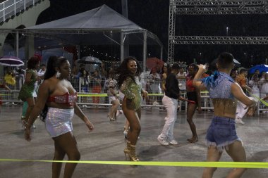 Paulo - 21 Ocak 2024: So Paulo karnavalının samba okulları Pazar gecesi Sambadrome 'da teknik prova yaptılar (21 Ocak)).