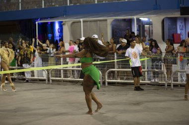 Paulo - 21 Ocak 2024: So Paulo karnavalının samba okulları Pazar gecesi Sambadrome 'da teknik prova yaptılar (21 Ocak)).