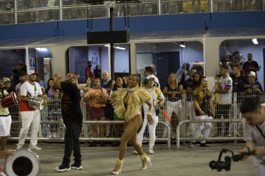 Paulo - 21 Ocak 2024: So Paulo karnavalının samba okulları Pazar gecesi Sambadrome 'da teknik prova yaptılar (21 Ocak)).