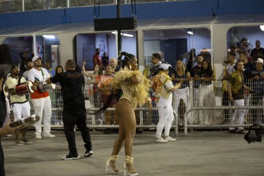 Paulo - 21 Ocak 2024: So Paulo karnavalının samba okulları Pazar gecesi Sambadrome 'da teknik prova yaptılar (21 Ocak)).