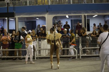 Paulo - 21 Ocak 2024: So Paulo karnavalının samba okulları Pazar gecesi Sambadrome 'da teknik prova yaptılar (21 Ocak)).