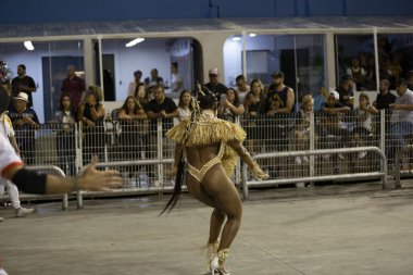 Paulo - 21 Ocak 2024: So Paulo karnavalının samba okulları Pazar gecesi Sambadrome 'da teknik prova yaptılar (21 Ocak)).