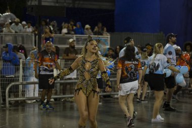 Paulo - 21 Ocak 2024: So Paulo karnavalının samba okulları Pazar gecesi Sambadrome 'da teknik prova yaptılar (21 Ocak)).