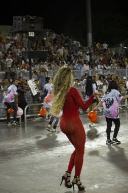 Paulo - 21 Ocak 2024: So Paulo karnavalının samba okulları Pazar gecesi Sambadrome 'da teknik prova yaptılar (21 Ocak)).