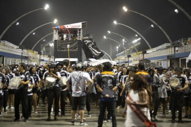 Paulo - 21 Ocak 2024: So Paulo karnavalının samba okulları Pazar gecesi Sambadrome 'da teknik prova yaptılar (21 Ocak)).