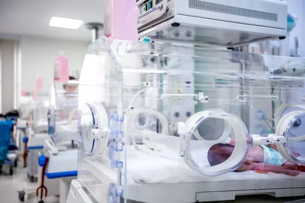 Hastanede bebek var.