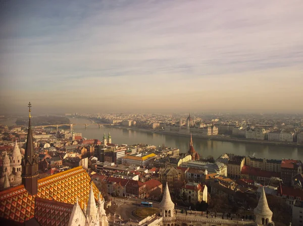 Kilátás Fentről Budapest Nevezetességeire Nyári Naplementében Kiváló Minőségű Fotó Reggelt — Stock Fotó