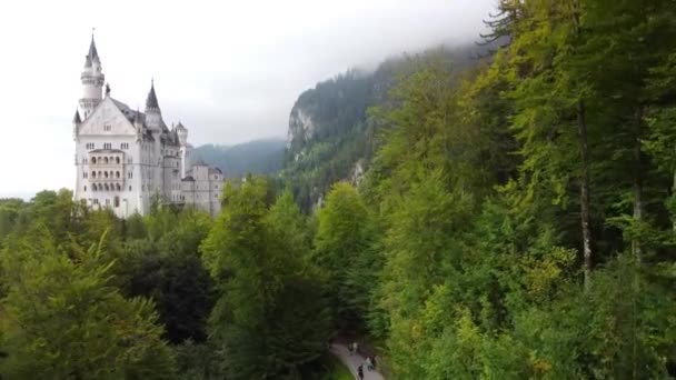 Διάσημο Κάστρο Neuschwanstein Στη Βαυαρία Γερμανία Εναέρια Φωτογραφία Υψηλής Ποιότητας — Αρχείο Βίντεο