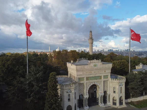 View Main Gate Istanbul University Turkish Flag Istanbul City Landscape — Stock Photo, Image