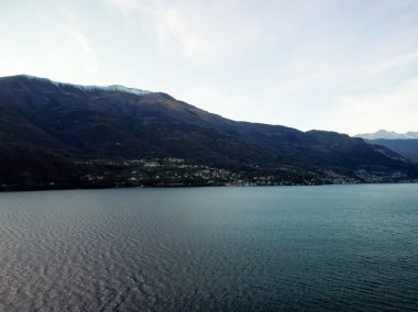 İtalya 'nın iç kesimlerinde deniz manzarası değişen deniz manzaralı güzel bir manzara, seyahat tatilinde Como Gölü. Yüksek kalite fotoğraf