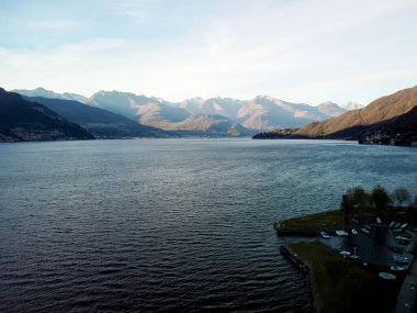 İtalya 'nın iç kesimlerinde deniz manzarası değişen deniz manzaralı güzel bir manzara, seyahat tatilinde Como Gölü. Yüksek kalite fotoğraf