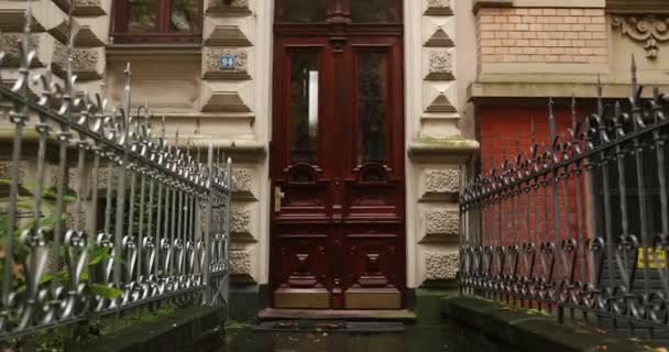 Leaving Old German Building Mysterious Elegant Wooden Door High Quality — Stockvideo