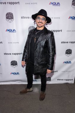 Patricio Doren, Rock Fotoğrafçısı Steve Rapport Fotoğraf Sergisi VIP Resepsiyonuna katılıyor. Müzikhead Galerisi, Hollywood, CA, 4 Kasım 2022 