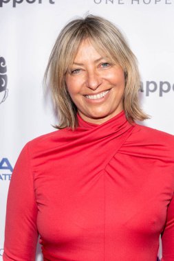 Maya Fiennes, Rock Fotoğrafçısı Steve Rapport Fotoğraf Sergisi VIP Resepsiyonuna katılıyor. Musichead Galeri, Hollywood, CA, 4 Kasım 2022 