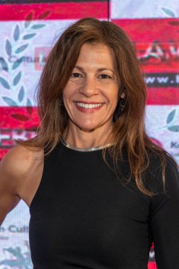 Caris Vujec, 13. Los Angeles Web Serisi Festivali Ödül Töreni ve Resepsiyonuna katıldı. 