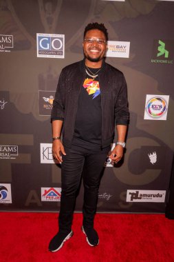 Wamilele Ekakitie, 6 Kasım 2022 'de Los Angeles' ta düzenlenen Regal LA Live 'da 2022 Afro Ödülleri' ne katıldı. 