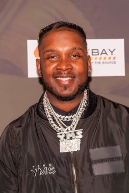 Yung Musik, 6 Kasım 2022 'de Regal LA Live, Los Angeles, CA' da 2022 Afro Ödülleri 'ne katıldı. 