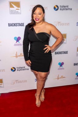 Monica Molina, 10 Kasım 2022 'de Taglyan Kompleksi, Hollywood' da 2022 Heller Ödülleri 'ne katıldı.