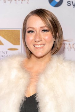 Bri Curtis 10 Kasım 2022 'de Taglyan Kompleksi, Hollywood' da 2022 Heller Ödülleri 'ne katıldı.