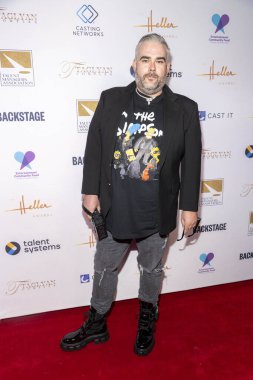 Jason Hilton 10 Kasım 2022 'de Taglyan Kompleksi, Hollywood' da 2022 Heller Ödülleri 'ne katıldı.
