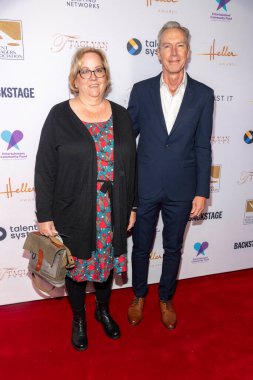 Çatı Lambert ve Robert McGee 10 Kasım 2022 'de Taglyan Kompleksi, Hollywood, CA' da Heller Ödülleri 'ne katıldılar.