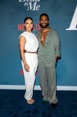 Katherine Powers ve Shaun Brown Netflix 'in Los Angeles Premiere of Dead TO ME Sezon 3, Bölüm 15, 2022
