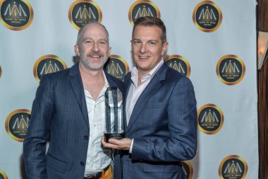 Thomas Mizer, Curtis Moore 2022 HMMA 'ya katıldı - Medya Ödülleri Avalon Hollywood, Los Angeles, CA, 16 Kasım 2022 