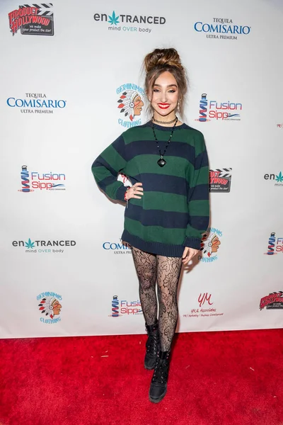 Mckenzi Brooke Attends 2022 American Music Awards Celebrity Gifting Suite — Stock Photo, Image