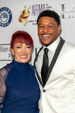 Sylvia Minassian, Pooch Hall, Beverly Hilton, Beverly Hills, CA, 20 Kasım 2022 'de düzenlenen 25. 