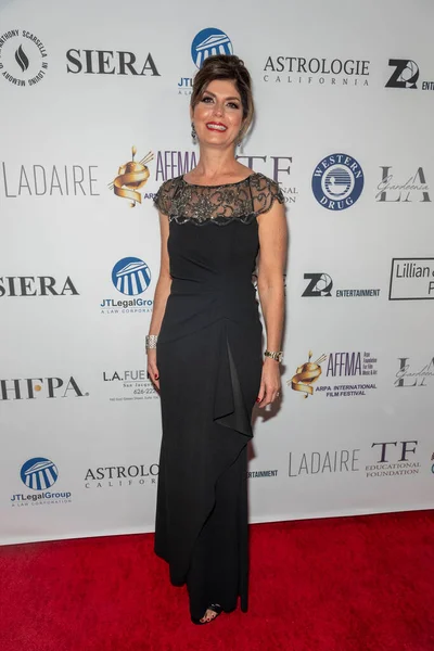 Eliz Gazarian-Semerjian, Beverly Hilton, Beverly Hills, CA, 20 Kasım 2022 'de 25. Yıllık Arpa Uluslararası Film Festivali Ödül Töreni' ne katıldı. 