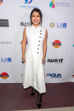 Jiaoying Summers, 28 Kasım 2022 'de Laugh Factory, Los Angeles, CA' da 