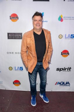 Lee Dawson, 28 Kasım 2022 'de Laugh Factory, Los Angeles, CA' da 