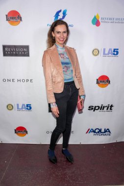 Sarah Dunn, 28 Kasım 2022 'de Laugh Factory, Los Angeles, CA' da 