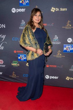 Sonia Bermejo, 1 Aralık 2022 'de QD Meydanı, Westminster' da SAM Vakfı 'nın 15. yıl dönümü yardım galasına katıldı. 