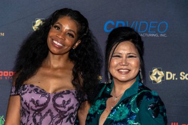 Desiry Hall, Sonia Ete, 1 Aralık 2022 'de QD Meydanı, Westminster' daki SAM Vakfı 15. Yıldönümü Yardım Galasına katıldı. 