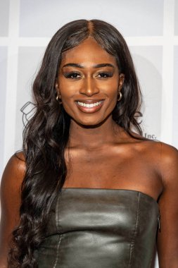 Amalla Grace, Nate Holden Sahne Sanatları Merkezi 'nde Seyi Brown' un Los Angeles Kültür Şoku programına katılıyor. 