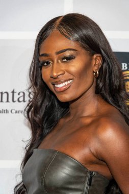 Amalla Grace, Nate Holden Sahne Sanatları Merkezi 'nde Seyi Brown' un Los Angeles Kültür Şoku programına katılıyor. 