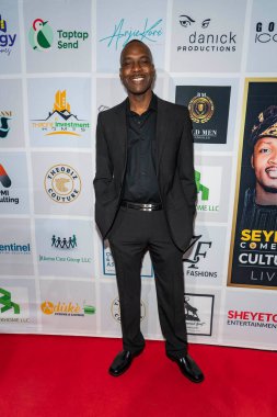 Yönetmen Razaq Adoti, 11 Aralık 2022 'de Nate Holden Sahne Sanatları Merkezi' nde Seyi Brown 'un Los Angeles Kültür Şoku programına katıldı. 