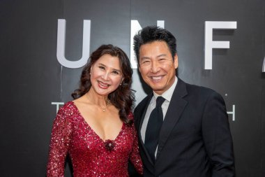 Eşi Amy ile Phillip Rhee, Lexus 'un Beverly Hilton, Beverly Hills, CA 17 Aralık 2022' de sunduğu 20. Unutulmaz Galaya katıldı. 