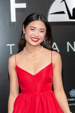 Ashley Liao, Lexus 'un Beverly Hilton, Beverly Hills' de sunduğu 20. Unutulmaz Gala 'ya katılıyor. 