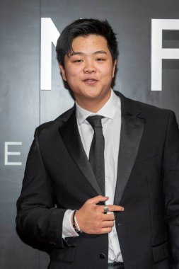 Hudson Yang, Lexus 'un Beverly Hilton, Beverly Hills, CA 17 Aralık 2022' de sunduğu 20. Unutulmaz Galasına katıldı. 
