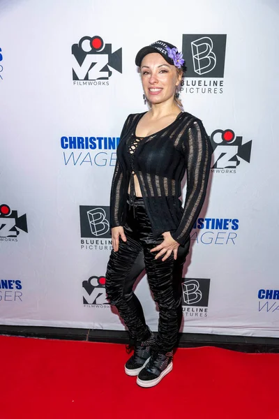 監督のヴェラ ヴァンガードは 2023年3月2日にカリフォルニア州ロサンゼルスのロサンゼルス フェリス劇場で開催される Christine Wager 上映会に参加 — ストック写真