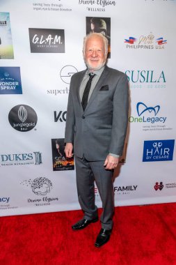 Aktör Donny Most, Luxe Hotel, Los Angeles 'taki gazilerimizi onurlandırmak için 15. Yıllık Oscar öncesi galaya ve hediye süitine katılıyor.