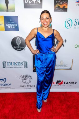 Aktris Gloria Garayua, Luxe Hotel, Los Angeles 'taki gazilerimizi onurlandırmak için 15. Oscar öncesi galaya ve hediye süitine katıldı.