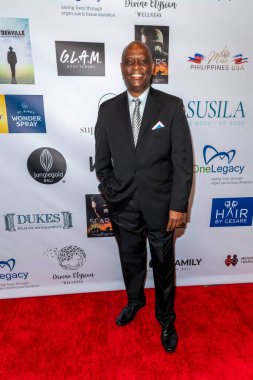 Yapımcı Tyrone Dubose, 10 Mart 2023 'te Luxe Hotel, Los Angeles' taki gazilerimizi onurlandırmak için Suzanne DeLaurentiis 'in 15. Yıllık Oscar öncesi galasına ve hediye süitine katıldı.
