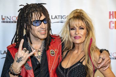 Yönetmen Elizabeth Blake-Thomas 28 Mart 2023 tarihinde TCL Çin Tiyatrosu 'nda Latigo Film Av Kulübü' nün dünya prömiyerine katıldı.