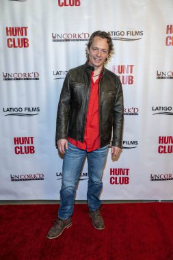 Aktris Isabella Blake-Thomas, yönetmen Elizabeth Blake-Thomas, 28 Mart 2023 tarihinde TCL Çin Tiyatrosu 'nda Latigo Film Av Kulübü' nün dünya prömiyerine katıldı.